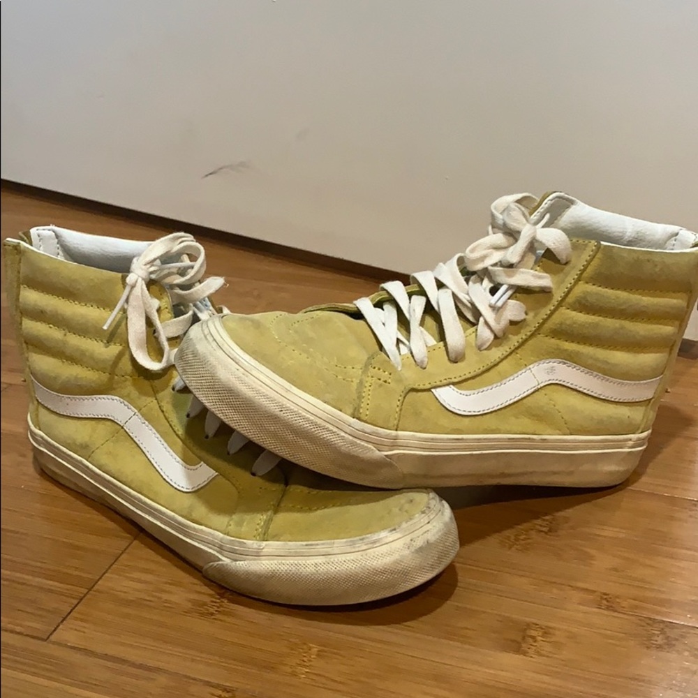 Zip up vans